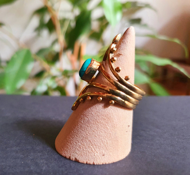 Bohemian style Turquoise and Brass Ring / Hippie / Boho / Ethnic / Rustic / Tribal / Gypsy / Festival / Healing / Festival / Birth Stone