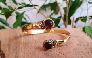 Amethyst Bracelet Boho Brass Bangle / Amethyst / Brass / Arm Bracelet / Ethnic / Rustic / Bohemian / Hippie / Gypsy / Psy / Birthstone