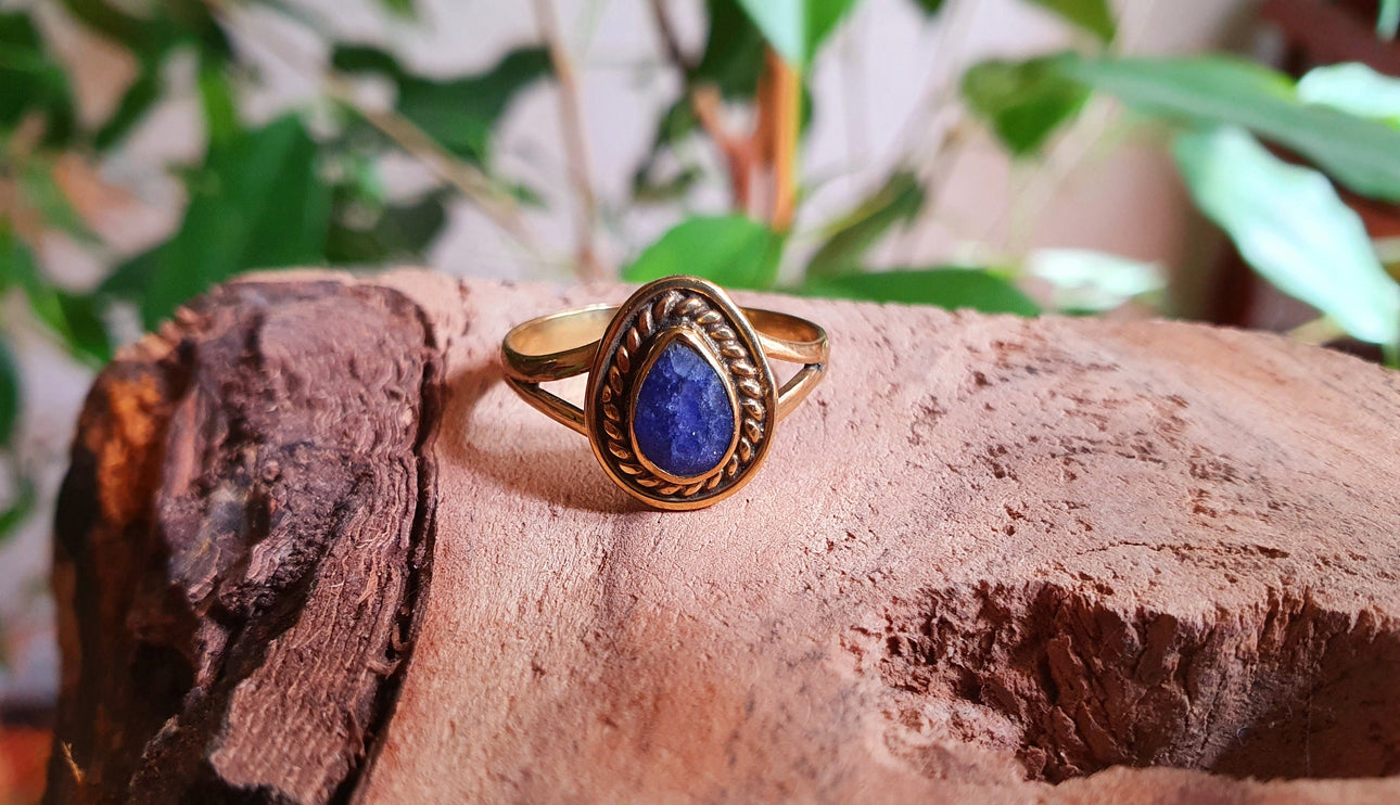 Ethnic style Brass & Lapis Lazuli Ring / Moon / Boho / Bohemian / Psy / Rustic / Tribal / Gypsy / Festival / Healing / Festival