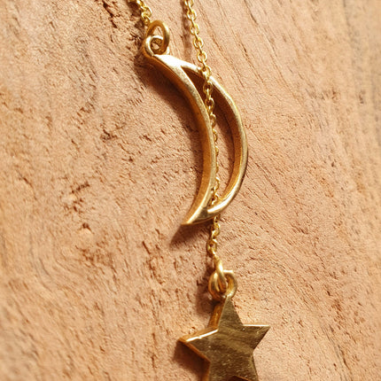 Lariat Necklace in Brass with Moon & Star Design / Minimalist / Contemporary / Boho / Modern / Chic / Pretty / Chain / Nature