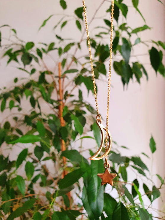 Lariat Necklace in Brass with Moon & Star Design / Minimalist / Contemporary / Boho / Modern / Chic / Pretty / Chain / Nature