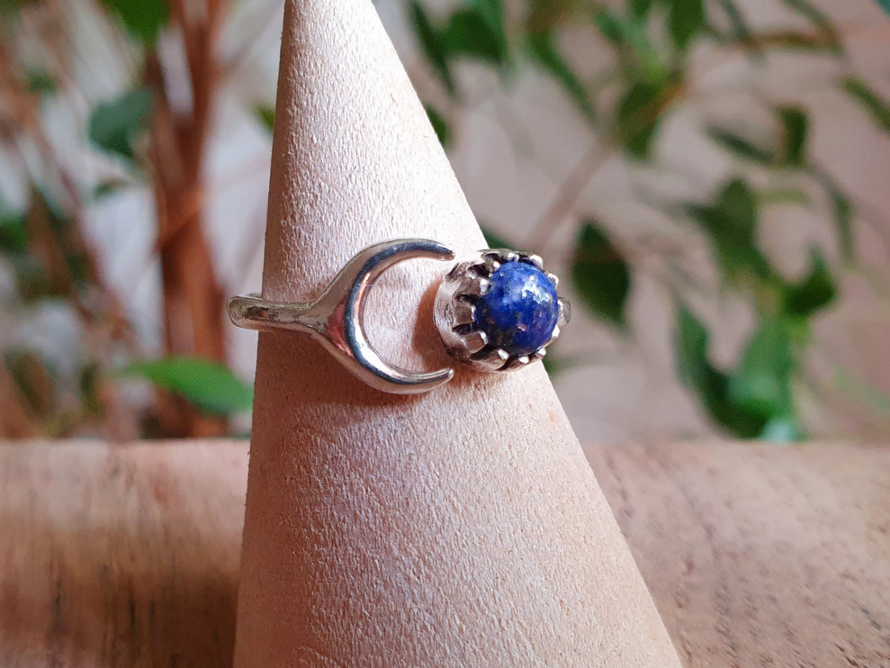 Moon Silver Ring / Lapis Lazuli / Zodiac / Purple / Boho / Ethnic / Rustic / Tribal / Gypsy / Festival / Healing / Festival