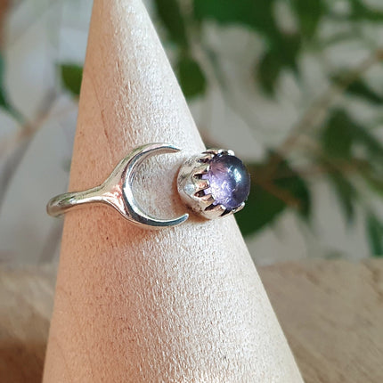 Moon Silver Ring / Amethyst / Zodiac / Purple / Boho / Ethnic / Rustic / Tribal / Gypsy / Festival / Healing / Festival