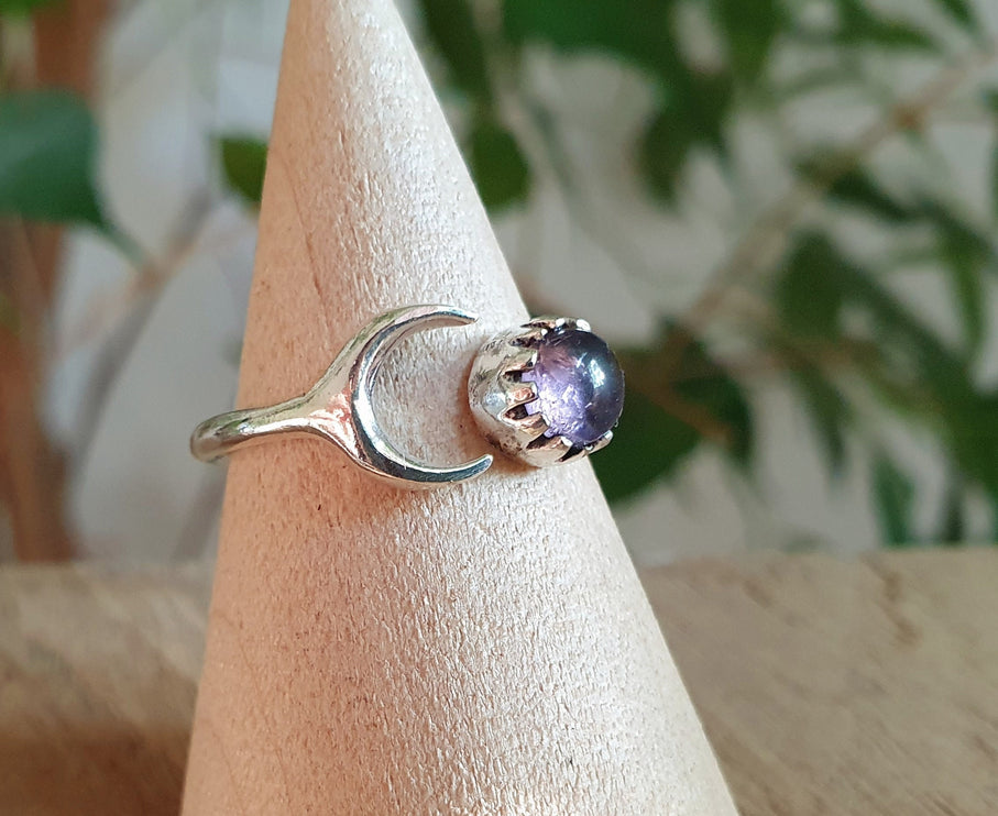 Moon Silver Ring / Amethyst / Zodiac / Purple / Boho / Ethnic / Rustic / Tribal / Gypsy / Festival / Healing / Festival