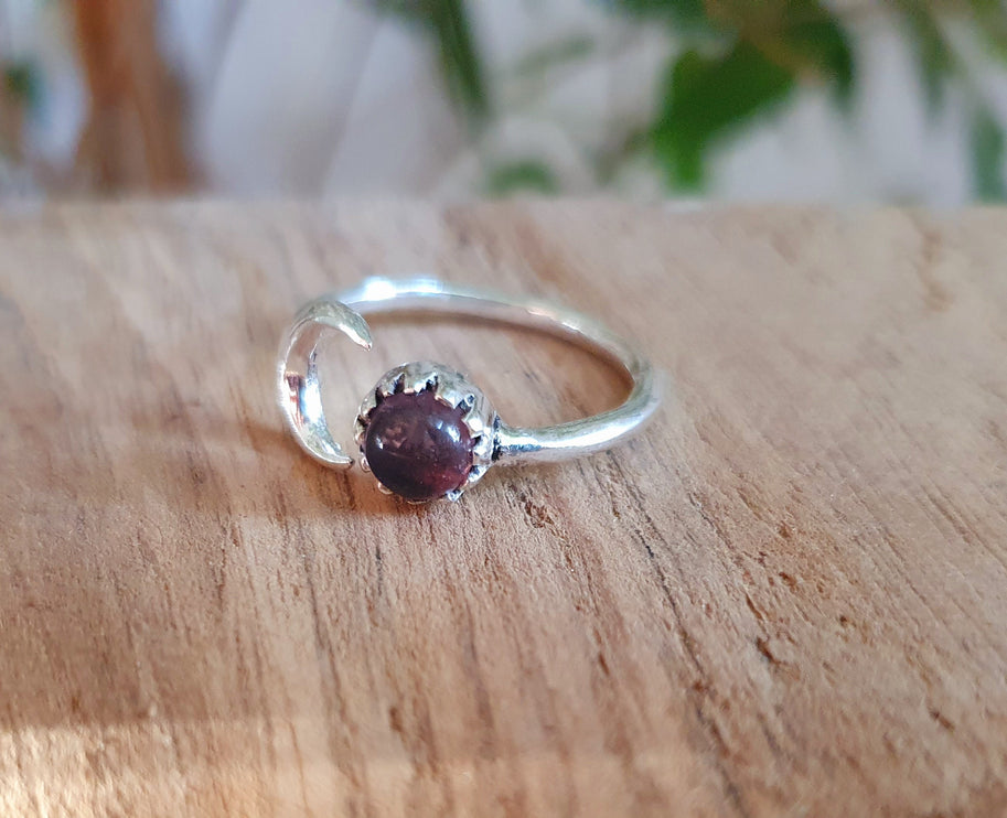 Moon Silver Ring / Amethyst / Zodiac / Purple / Boho / Ethnic / Rustic / Tribal / Gypsy / Festival / Healing / Festival