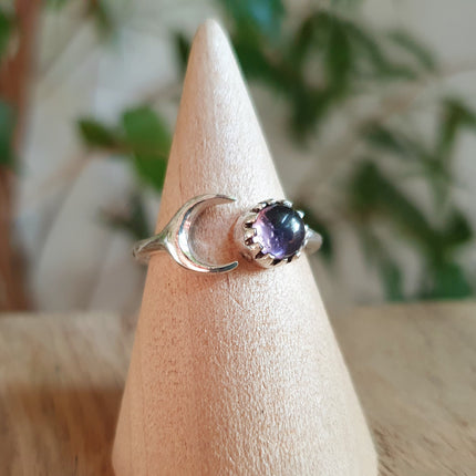 Moon Silver Ring / Amethyst / Zodiac / Purple / Boho / Ethnic / Rustic / Tribal / Gypsy / Festival / Healing / Festival