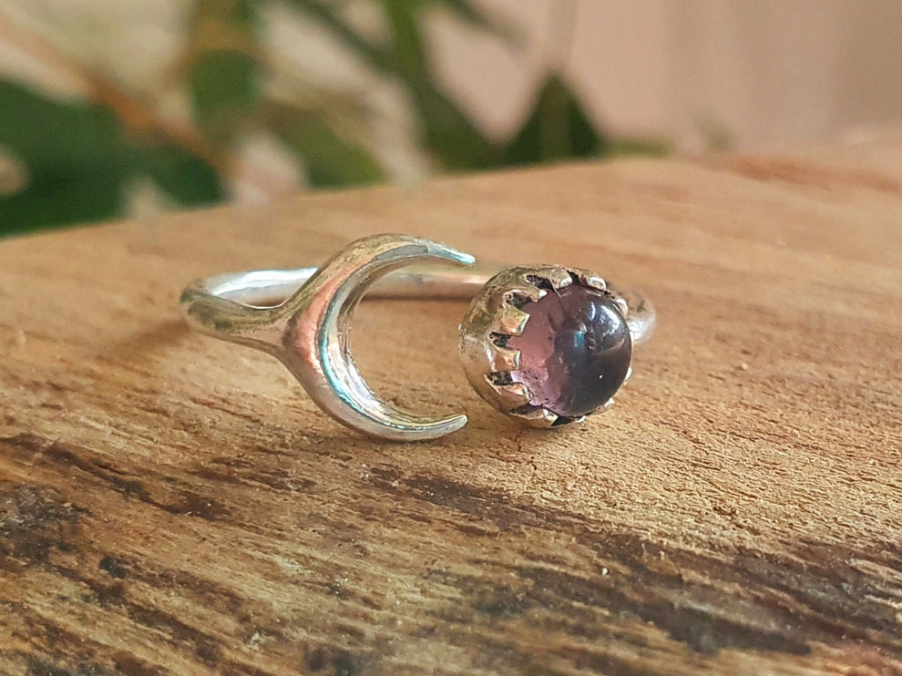 Moon Silver Ring / Amethyst / Zodiac / Purple / Boho / Ethnic / Rustic / Tribal / Gypsy / Festival / Healing / Festival