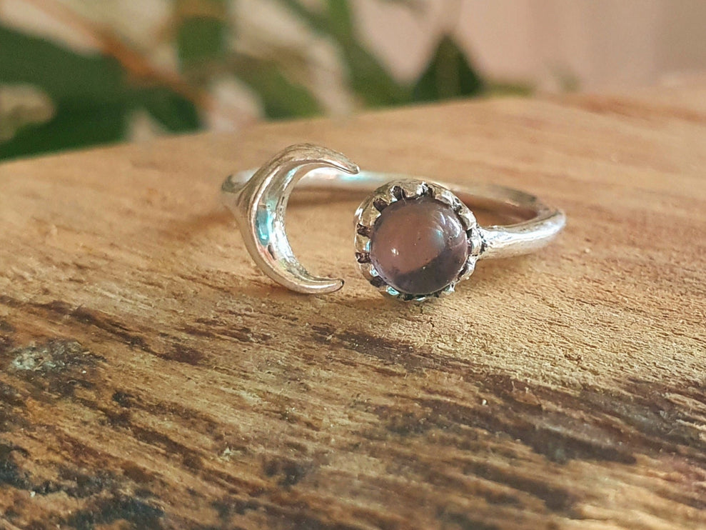 Moon Silver Ring / Amethyst / Zodiac / Purple / Boho / Ethnic / Rustic / Tribal / Gypsy / Festival / Healing / Festival