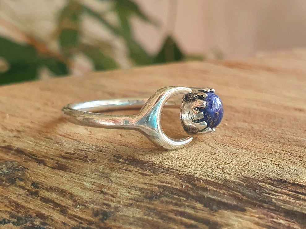 Moon Silver Ring / Lapis Lazuli / Zodiac / Purple / Boho / Ethnic / Rustic / Tribal / Gypsy / Festival / Healing / Festival