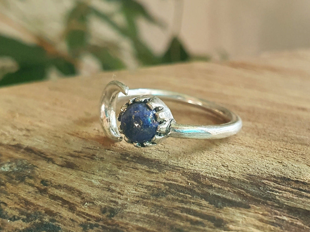 Moon Silver Ring / Lapis Lazuli / Zodiac / Purple / Boho / Ethnic / Rustic / Tribal / Gypsy / Festival / Healing / Festival