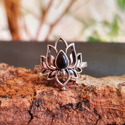 Silver Lotus Flower Ring / Black Onyx / Boho / Ethnic / Rustic / Tribal / Gypsy / Festival / Indian / Healing / Festival