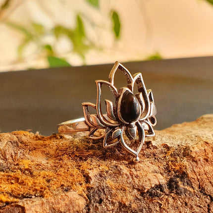 Silver Lotus Flower Ring / Black Onyx / Boho / Ethnic / Rustic / Tribal / Gypsy / Festival / Indian / Healing / Festival