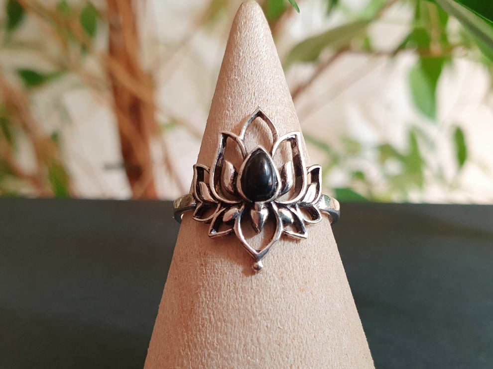 Silver Lotus Flower Ring / Black Onyx / Boho / Ethnic / Rustic / Tribal / Gypsy / Festival / Indian / Healing / Festival