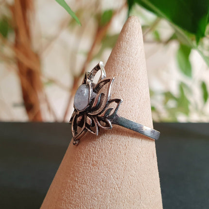 Silver Lotus Flower Ring / Moonstone / Boho / Ethnic / Rustic / Tribal / Gypsy / Festival / Indian / Healing / Festival