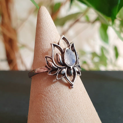 Silver Lotus Flower Ring / Moonstone / Boho / Ethnic / Rustic / Tribal / Gypsy / Festival / Indian / Healing / Festival