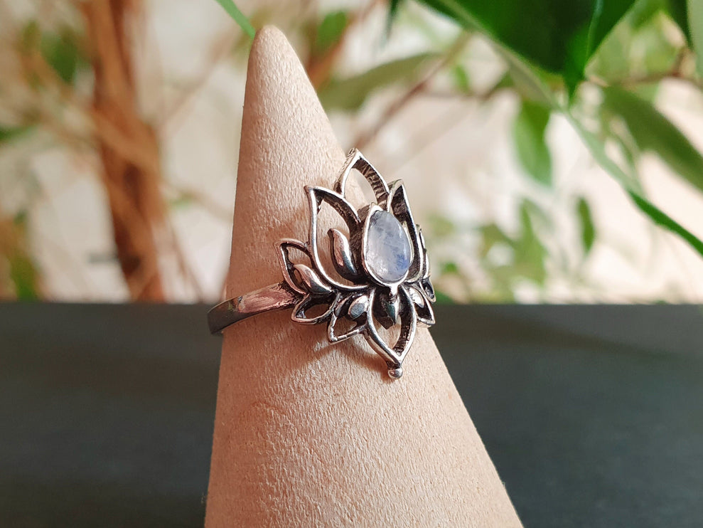 Silver Lotus Flower Ring / Moonstone / Boho / Ethnic / Rustic / Tribal / Gypsy / Festival / Indian / Healing / Festival