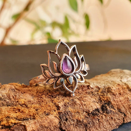 Silver Lotus Flower Ring / Amethyst / Boho / Ethnic / Rustic / Tribal / Gypsy / Festival / Indian / Healing / Festival