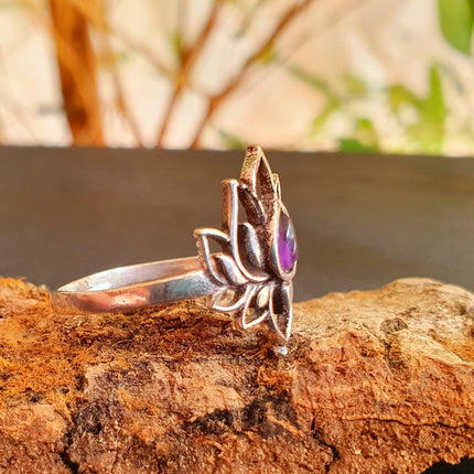 Silver Lotus Flower Ring / Amethyst / Boho / Ethnic / Rustic / Tribal / Gypsy / Festival / Indian / Healing / Festival