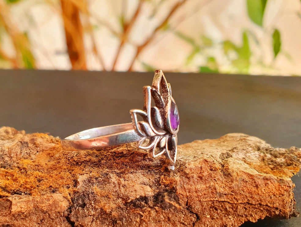 Silver Lotus Flower Ring / Amethyst / Boho / Ethnic / Rustic / Tribal / Gypsy / Festival / Indian / Healing / Festival