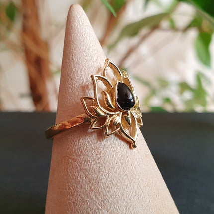 Golden Lotus Flower Ring / Black Onyx / Brass / Boho / Ethnic / Rustic / Tribal / Gypsy / Festival / Indian / Healing / Festival