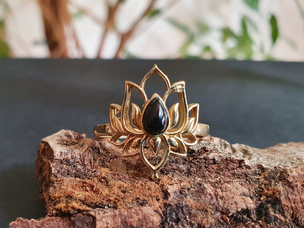 Golden Lotus Flower Ring / Black Onyx / Brass / Boho / Ethnic / Rustic / Tribal / Gypsy / Festival / Indian / Healing / Festival