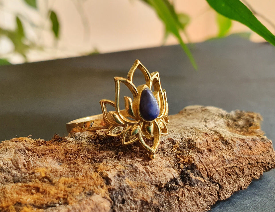 Golden Lotus Flower Ring / Lapis Lazuli / Boho / Ethnic / Rustic / Tribal / Gypsy / Festival / Indian / Healing / Festival