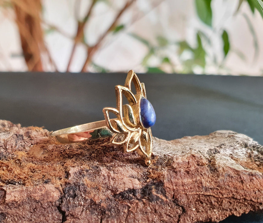 Golden Lotus Flower Ring / Lapis Lazuli / Boho / Ethnic / Rustic / Tribal / Gypsy / Festival / Indian / Healing / Festival