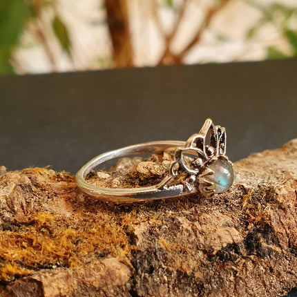 Labradorite Silver Ring / Boho / Ethnic / Rustic / Tribal / Gypsy / Festival / Indian / Healing / Festival