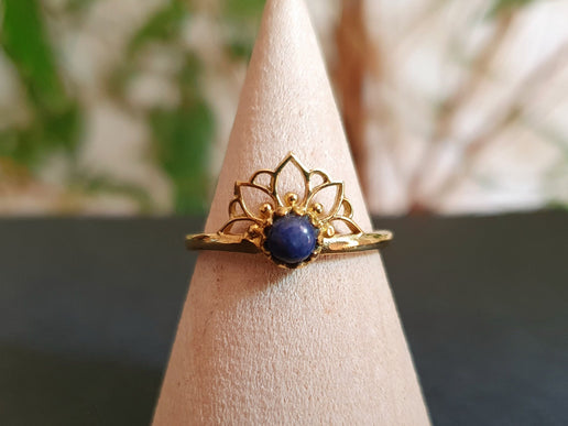 Lapis Lazuli RIng / Golden Lotus Flower / Boho / Ethnic / Rustic / Tribal / Gypsy / Festival / Indian / Healing / Festival