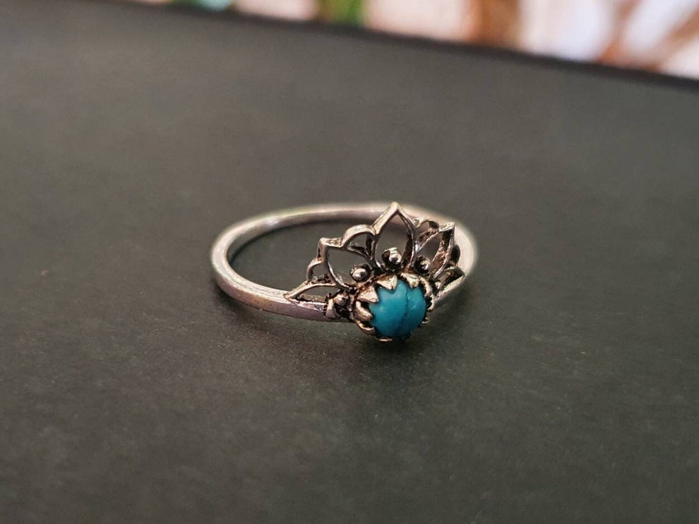 Turquoise Silver Ring Lotus Flower / Boho / Ethnic / Rustic / Tribal / Gypsy / Festival / Indian / Healing / Festival