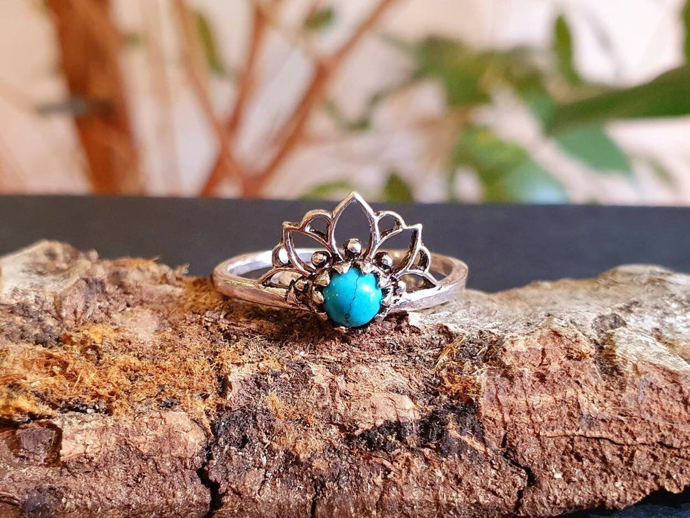 Turquoise Silver Ring Lotus Flower / Boho / Ethnic / Rustic / Tribal / Gypsy / Festival / Indian / Healing / Festival