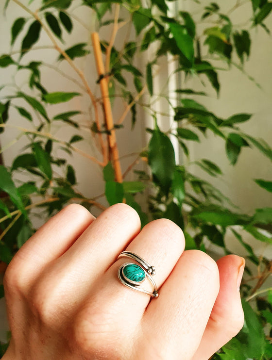 Ethnic style Silver & Turquoise Ring / Adjustable / Boho / Bohemian / Psy / Rustic / Tribal / Gypsy / Festival / Healing / Festival