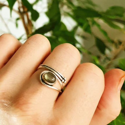 Ethnic style Silver & Labradorite Ring / Adjustable / Boho / Bohemian / Psy / Rustic / Tribal / Gypsy / Festival / Healing / Festival