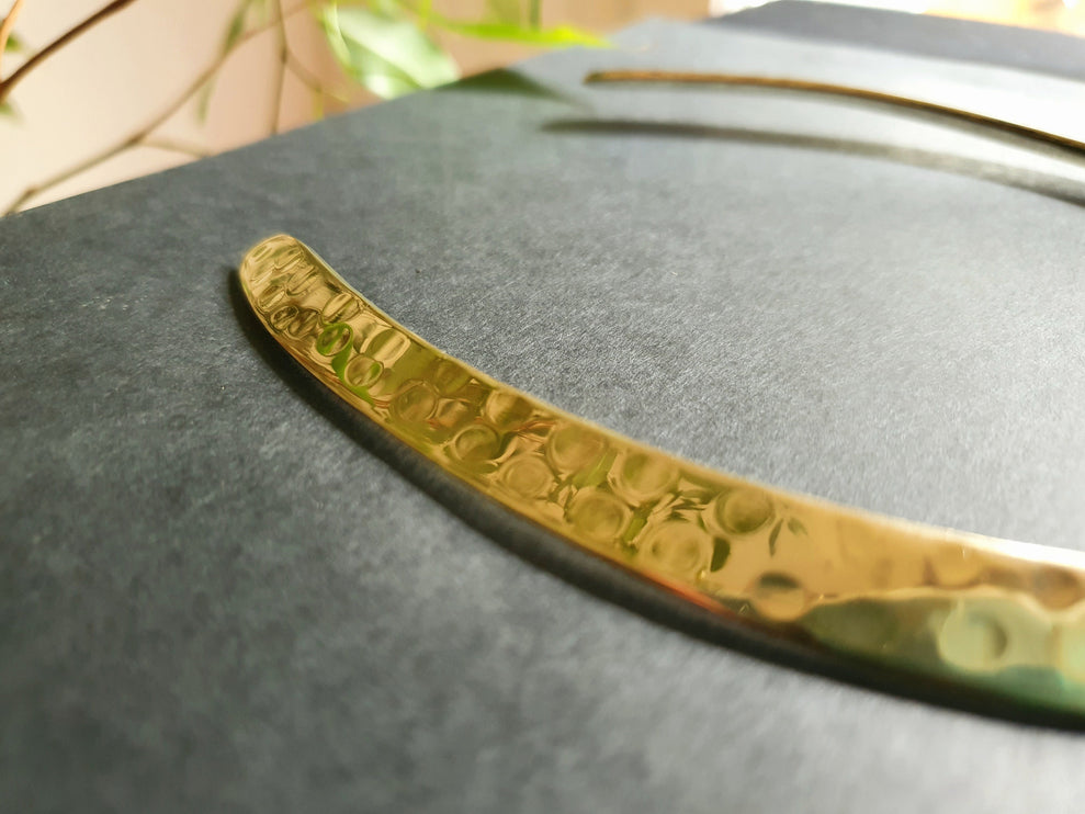 Hammered Choker Brass Necklace / Rustic / Gypsy / Lightweight / Boho / Tribal / Hippie / Rustic / Vegan /