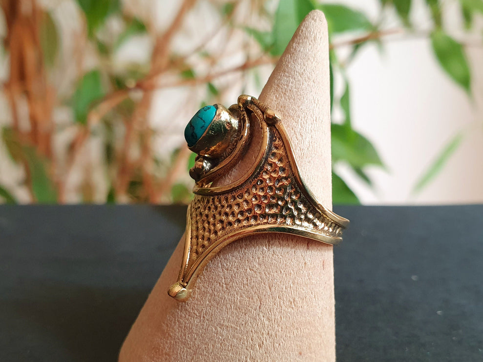 Boho Turquoise Brass Ring / Pretty / Ethnic / Rustic / Festival / Tribal / Blue / Hippie / Gypsy / Psy / Stone / Healing