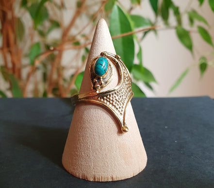 Boho Turquoise Brass Ring / Pretty / Ethnic / Rustic / Festival / Tribal / Blue / Hippie / Gypsy / Psy / Stone / Healing