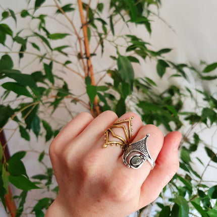 Boho Labradorite Silver Ring / Pretty / Large / Ethnic / Rustic / Festival / Tribal / Blue / Hippie / Gypsy / Psy / Stone / Healing