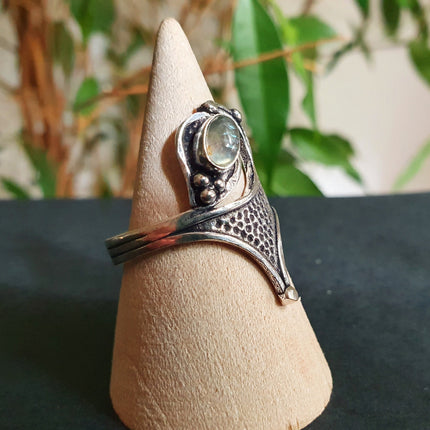 Boho Labradorite Silver Ring / Pretty / Large / Ethnic / Rustic / Festival / Tribal / Blue / Hippie / Gypsy / Psy / Stone / Healing