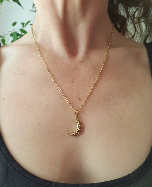 Gold Crescent Moon Necklace / Hypoallergenic / Silver / Boho / Hippie / Rustic / Ethnic / Hypoallergenic / Third Eye / Illuminati