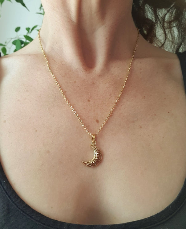 Gold Crescent Moon Necklace / Hypoallergenic / Silver / Boho / Hippie / Rustic / Ethnic / Hypoallergenic / Third Eye / Illuminati