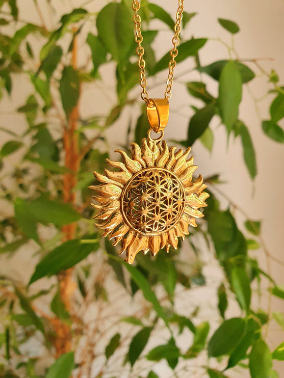 Gold Sun Mandala Necklace / Hypoallergenic / Brass / Boho / Hippie / Rustic / Ethnic / Hypoallergenic / Third Eye / Illuminati