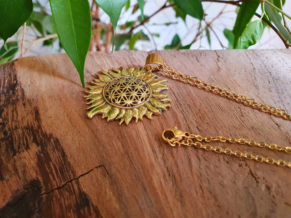 Gold Sun Mandala Necklace / Hypoallergenic / Brass / Boho / Hippie / Rustic / Ethnic / Hypoallergenic / Third Eye / Illuminati