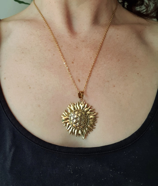 Gold Sun Mandala Necklace / Hypoallergenic / Brass / Boho / Hippie / Rustic / Ethnic / Hypoallergenic / Third Eye / Illuminati