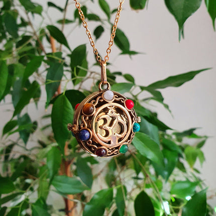 Golden Bola Necklace 'Ohm Shanti' Brass & 7 Stones Chakras / Pregnancy / Harmony Ball / Chimes / Bell / Vegan / Ethnic / Boho / Tribal