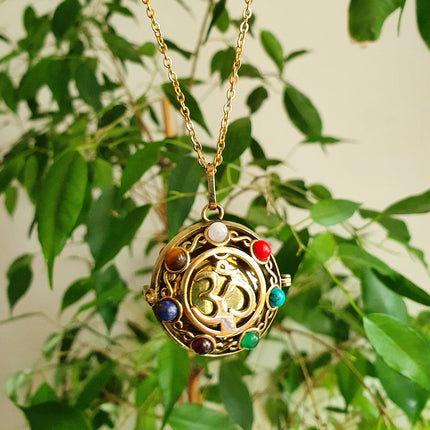 Golden Bola Necklace 'Ohm Shanti' Brass & 7 Stones Chakras / Pregnancy / Harmony Ball / Chimes / Bell / Vegan / Ethnic / Boho / Tribal