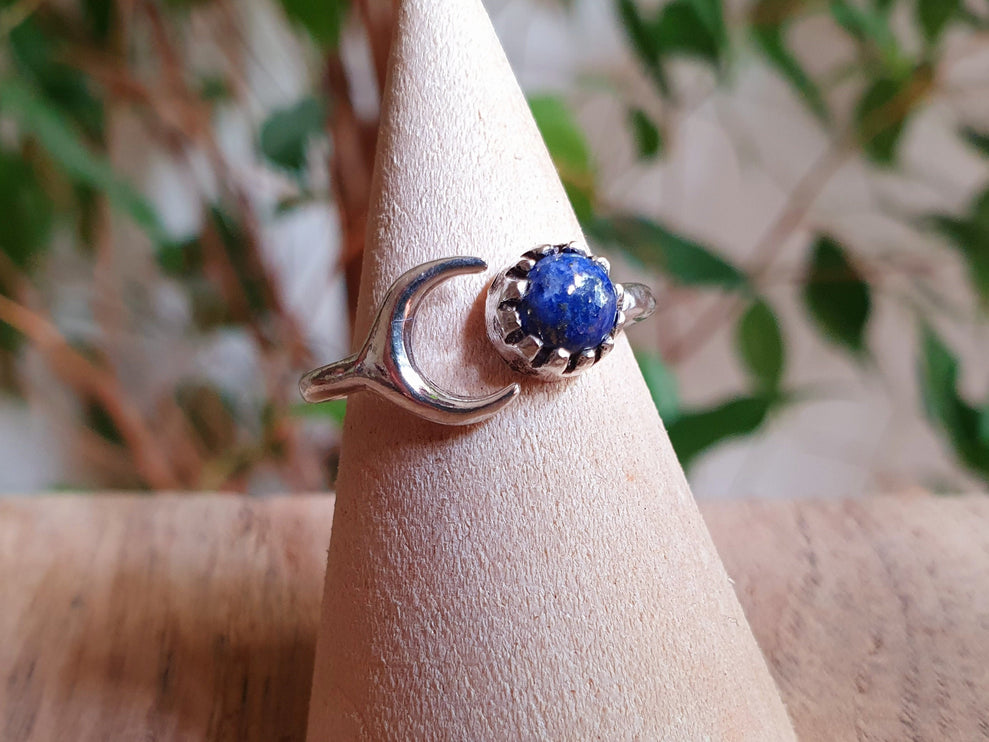 Moon Silver Ring / Lapis Lazuli / Zodiac / Purple / Boho / Ethnic / Rustic / Tribal / Gypsy / Festival / Healing / Festival