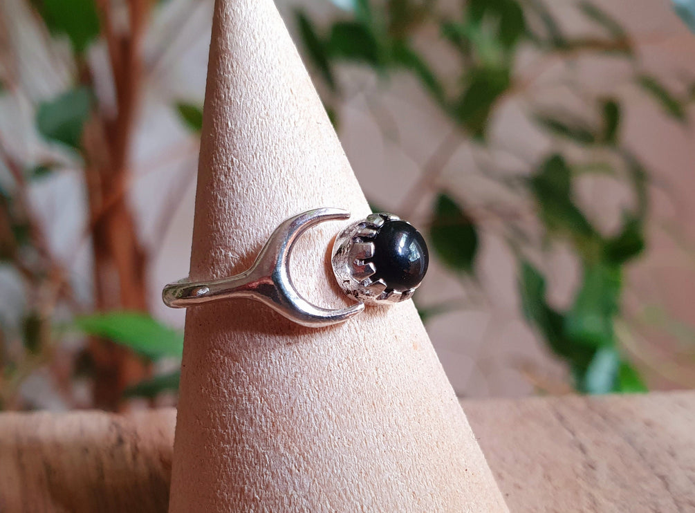 Moon Silver Ring / Black Onyx / Zodiac / Purple / Boho / Ethnic / Rustic / Tribal / Gypsy / Festival / Healing / Festival