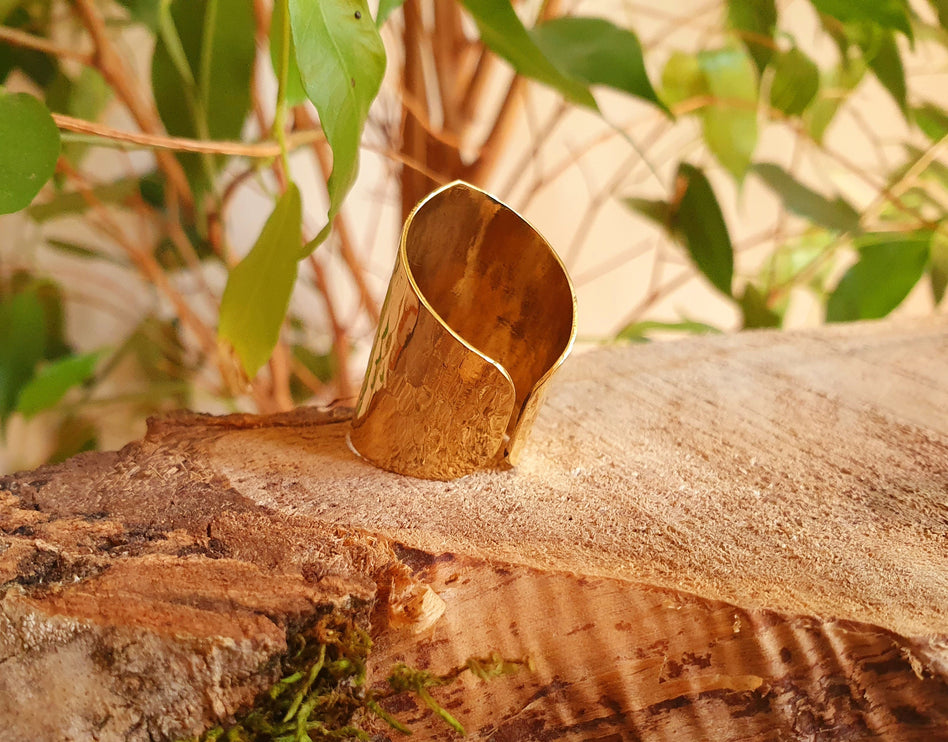 Hammered Boho Brass Ring / Bohemian / Ethnic / Psy / Rustic / Tribal / Gypsy / Festival / Healing / Festival