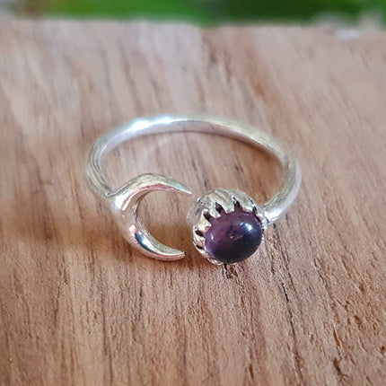 Moon Silver Ring / Amethyst / Zodiac / Purple / Boho / Ethnic / Rustic / Tribal / Gypsy / Festival / Healing / Festival