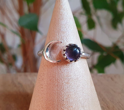 Moon Silver Ring / Amethyst / Zodiac / Purple / Boho / Ethnic / Rustic / Tribal / Gypsy / Festival / Healing / Festival